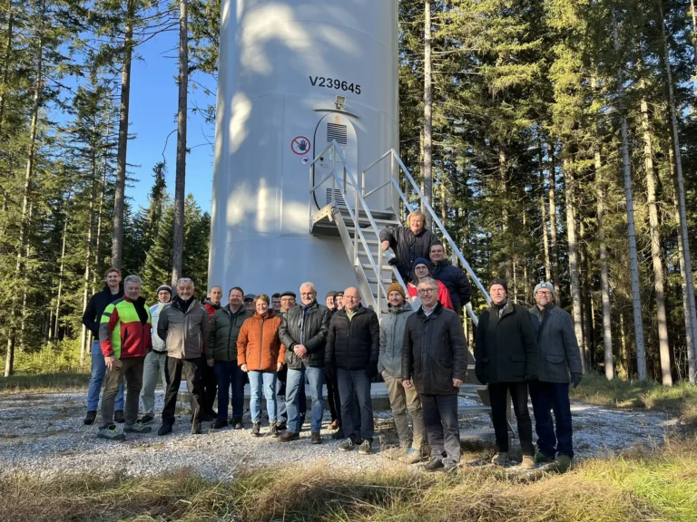 Gruppenfoto Exkursion Agri-PV und Windkraft