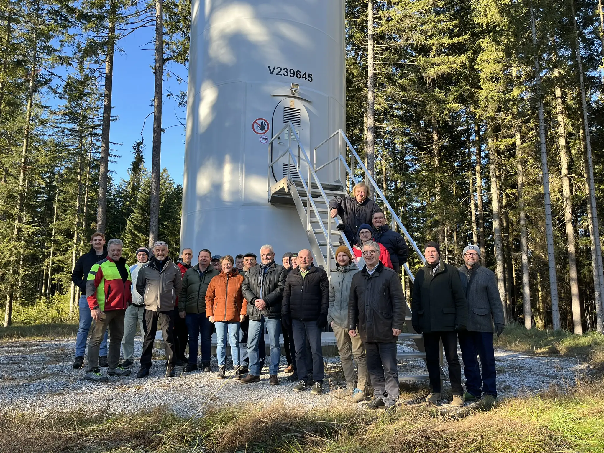 Gruppenfoto Exkursion Agri-PV und Windkraft