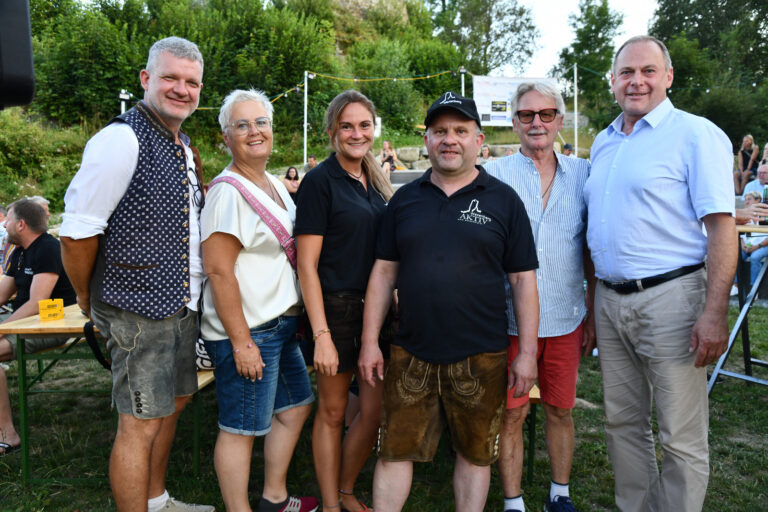 Gruppenfoto Freilichtarena Waxenberg