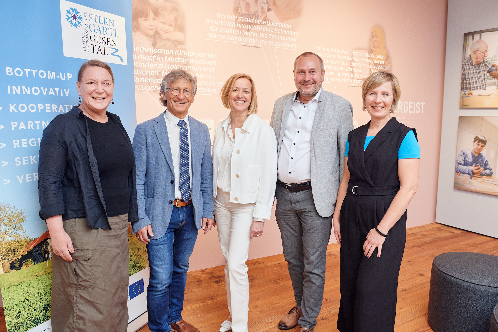 Gruppenfoto Eröffnung Sozialmuseum Diakonie