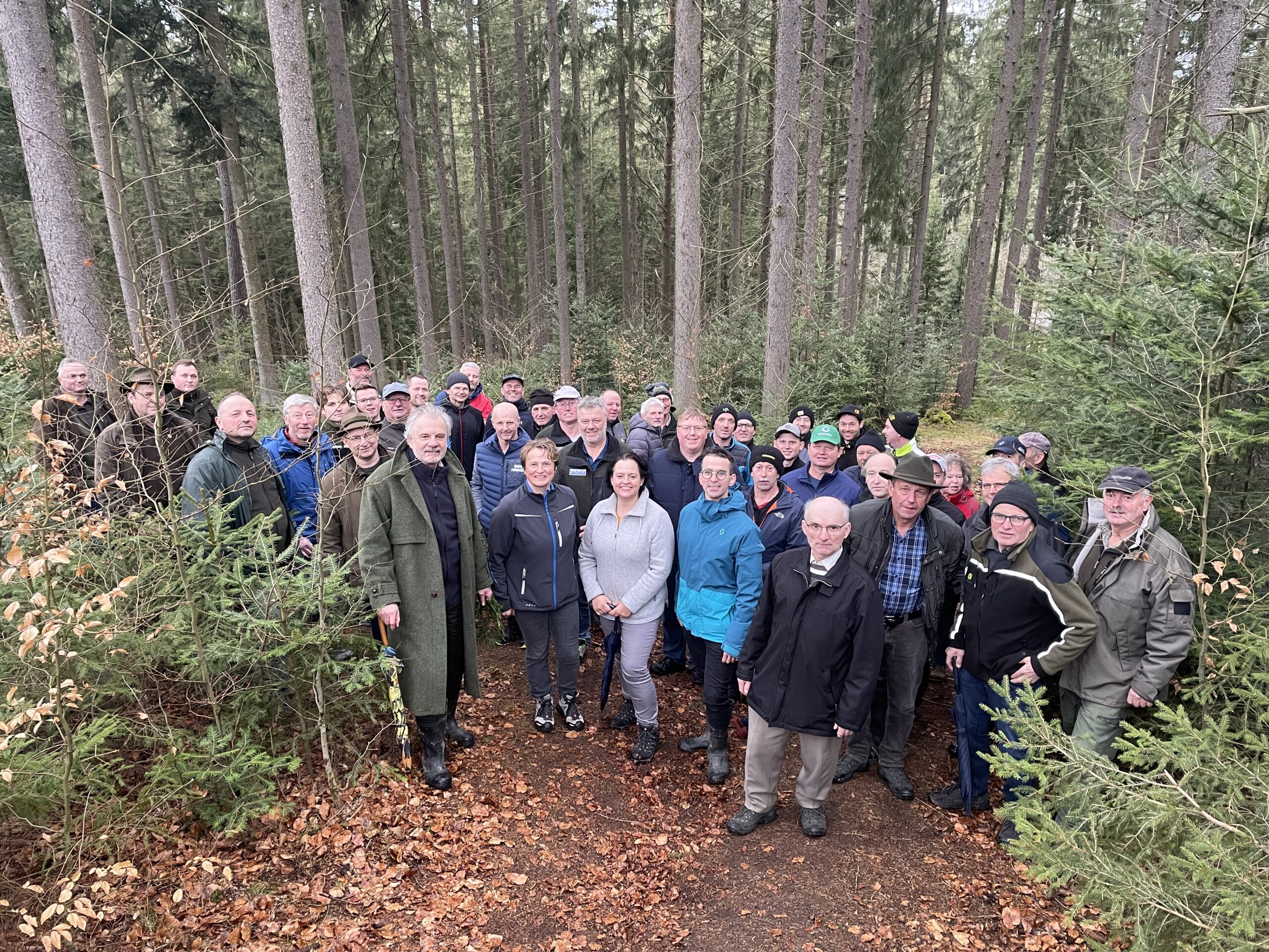Gruppenfoto Klimafitte Wälder durch gelenkte Naturverjüngung