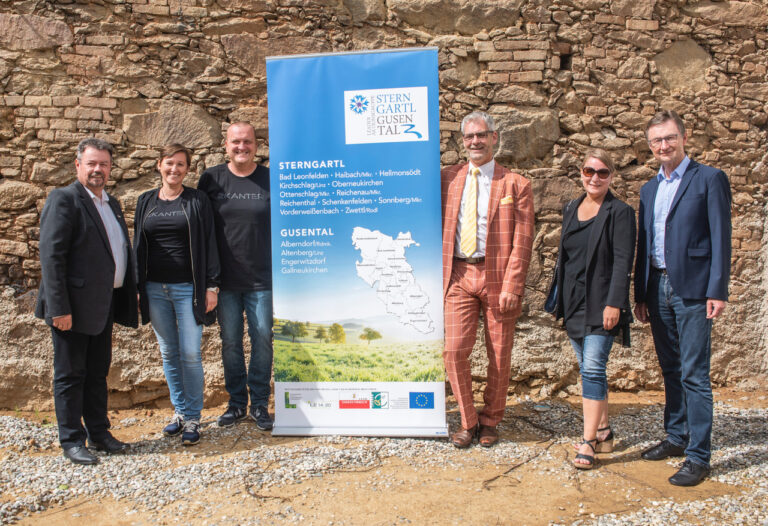 Gruppenfoto Entstehung Co-Working-Hof "2kanter"